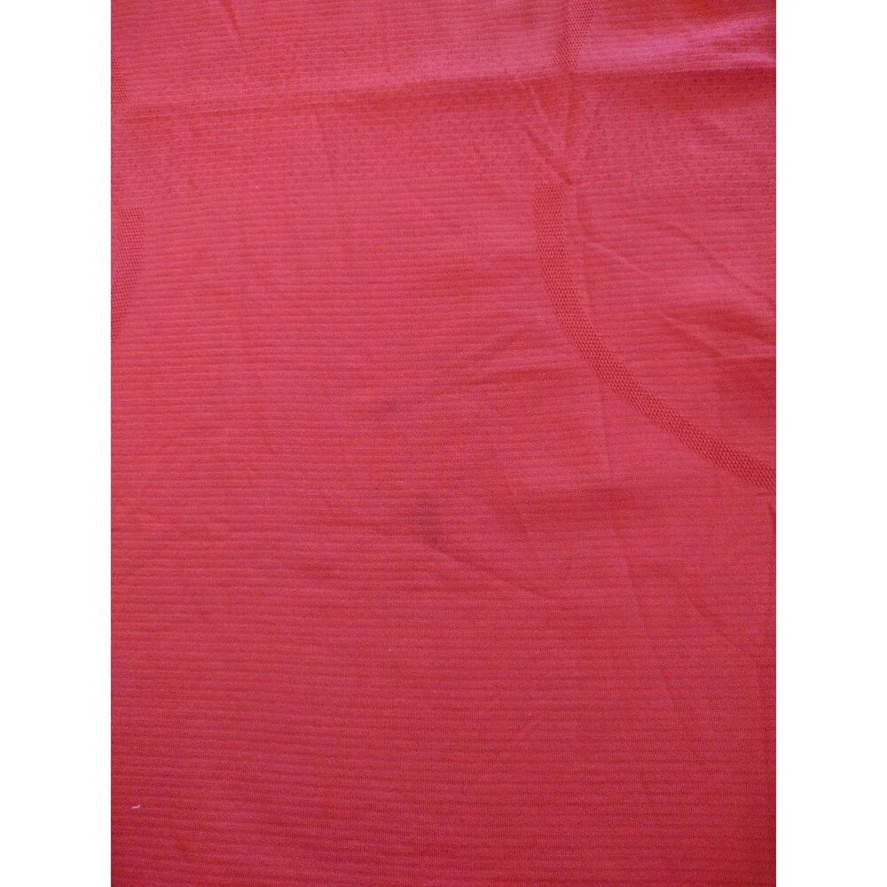 LULULEMON Women's Swiftly Tech short-sleeve red top - size 6
